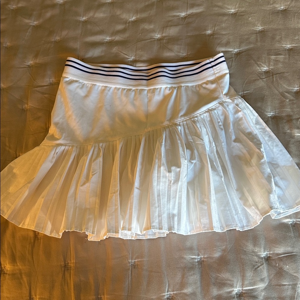 Old Navy Pleated White Tennis Skort with Navy Accents